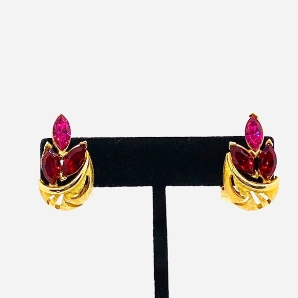 Clip Ons Earrings Gold Tone Pink Crystals - Picture 8 of 15